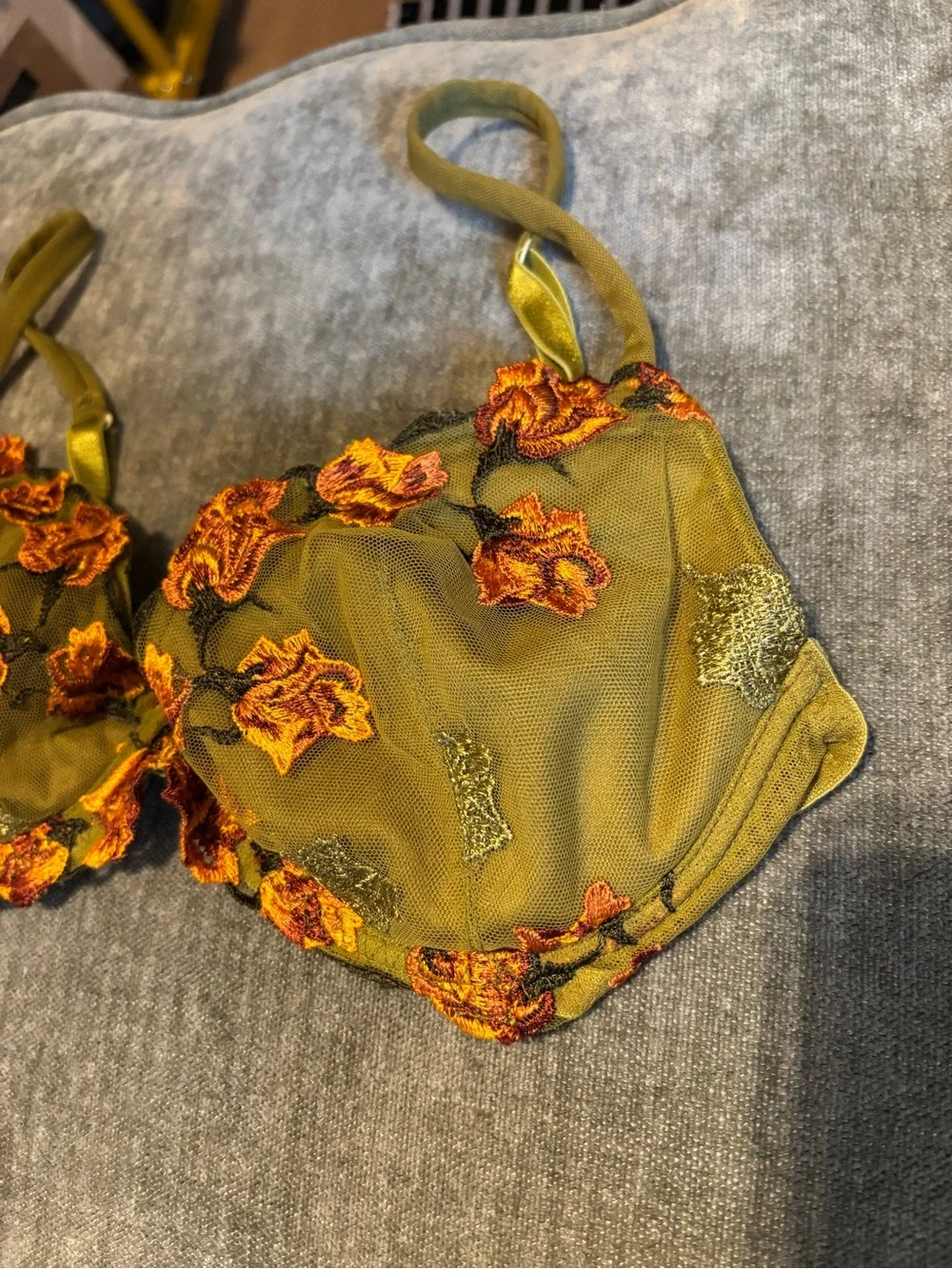 Olive Green Italian Floral Embroidered Fairycore Underwire Bra in 36C/D - Picture 2 of 11